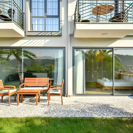 Bliss Loft Aparthotel 4*