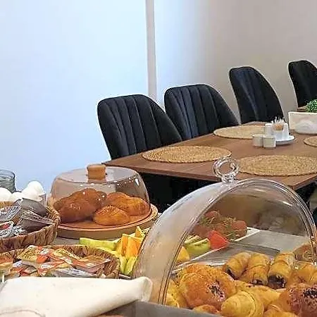 Ξενοδοχείο με διαμερίσματα Bliss Loft 4*