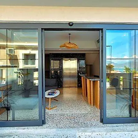 Bliss Loft Ξενοδοχείο με διαμερίσματα 4*