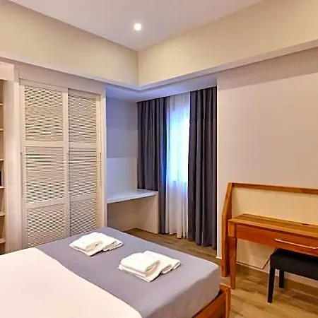 Ξενοδοχείο με διαμερίσματα Bliss Loft 4*