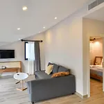 Ξενοδοχείο με διαμερίσματα Bliss Loft